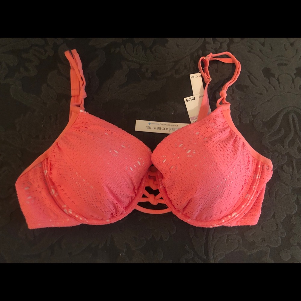 NWT Bathing suit top size 36D